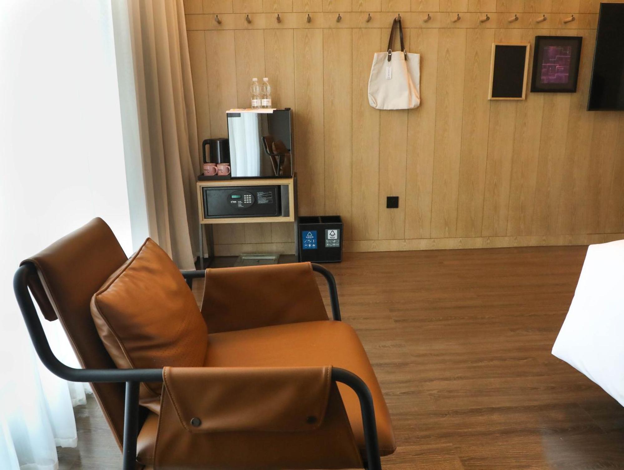 Moxy Shenzhen North Station Hotel ภายนอก รูปภาพ