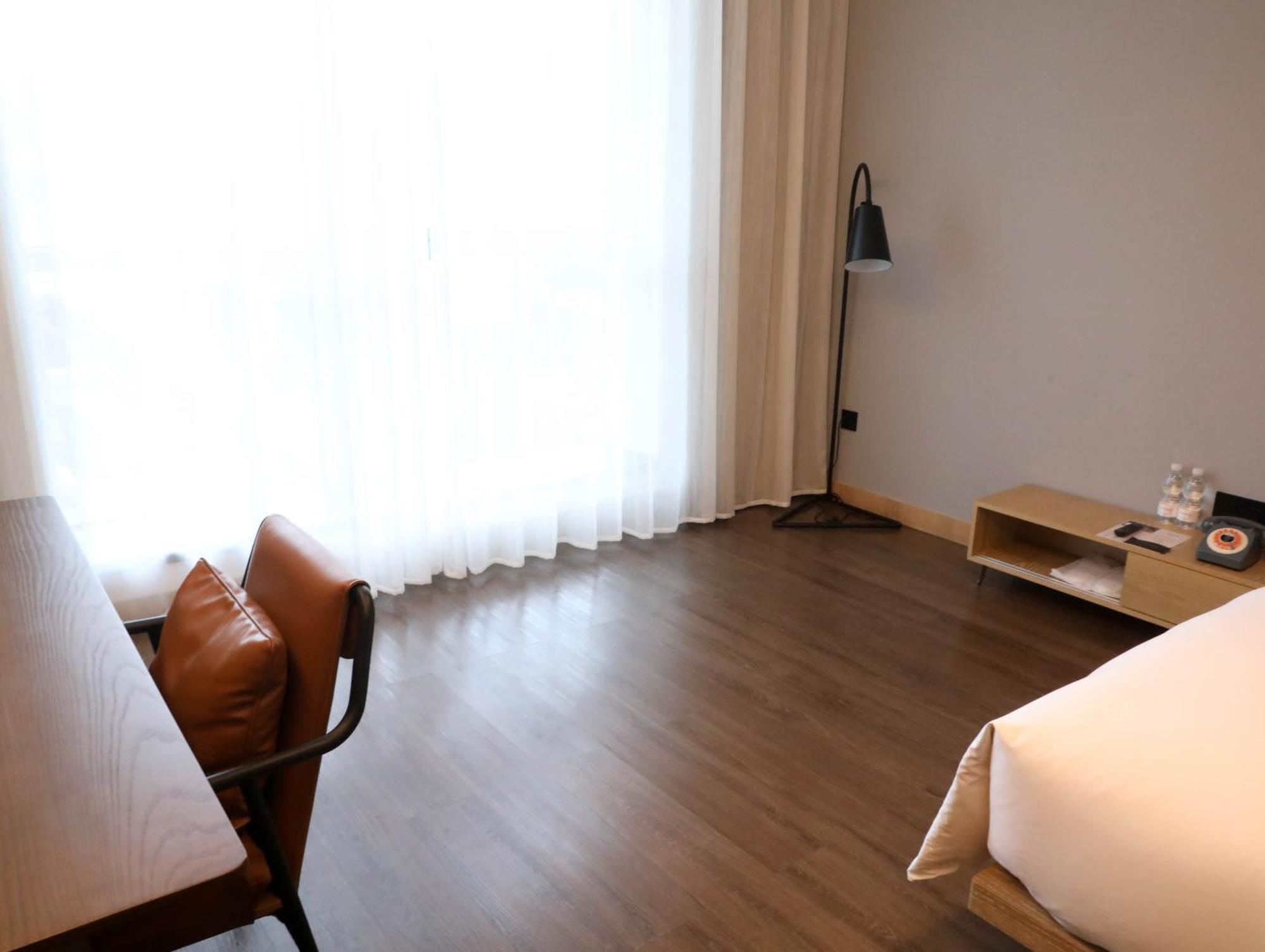 Moxy Shenzhen North Station Hotel ภายนอก รูปภาพ